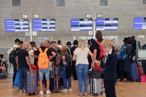 Queues at Ben Gurion airport. 