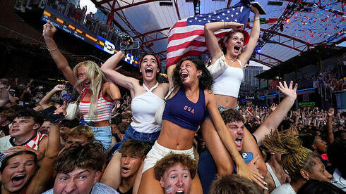 צילום: AP Photo/Allison Robbert במגרש של הגדולות: חגיגת המונדיאל העניקה רוח גבית לפלטפורמות החיזוי