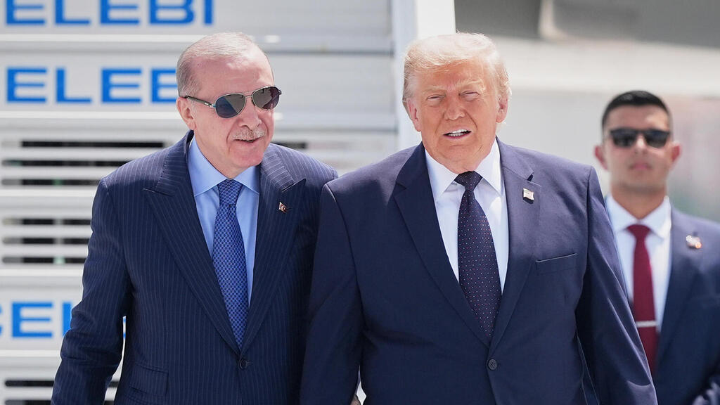 הנשיאים דונלד טראמפ ו רג'פ ארדואן אתמול באנקרה (צילום: Alex Brandon/AP) הנשיאים דונלד טראמפ ו רג'פ ארדואן אתמול באנקרה