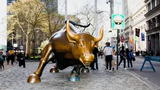 השור מול בורסת ניו יורק וול סטריט NYSE