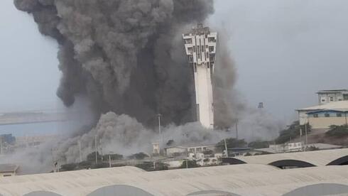 ארה"ב חידשה את המצור הימי על איראן; טראמפ מאיים: "נפציץ תחנות כוח וגשרים"