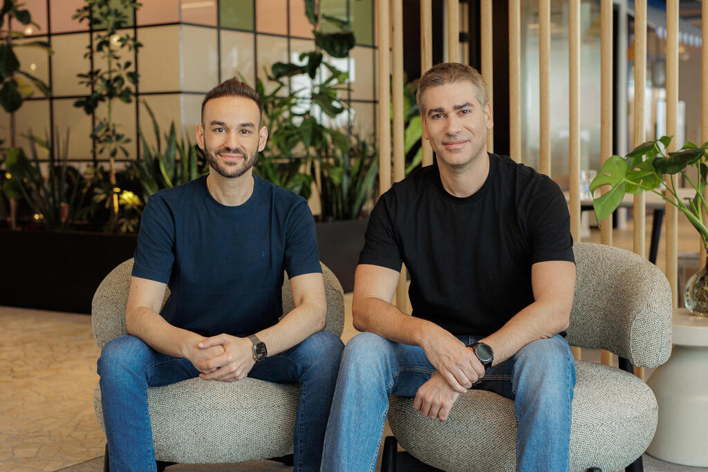 Oak founders. (Photo: Omer Hacohen) מימין שי מורג ו טל מרום מייסדי Oak