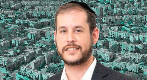 זאב גרינברג סמנכל ושותף בחברת מידר על רקע השכונה הוותיקה בבש בה יקודם פרויקט הענק 