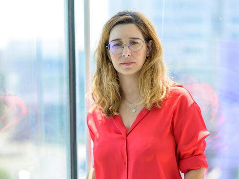 Efrat Shuster. Efrat Shuster.