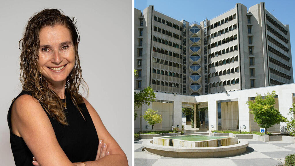 ענת גפטר גוילי לצד אוניברסיטת תל אביב. "צריך ללמד סטודנטים להשתמש בכלי AI" (צילומים: רמי זרנגר, גלעד קוולרציק) ענת גפטר גוילי לצד בניין אוניברסיטת תל אביב