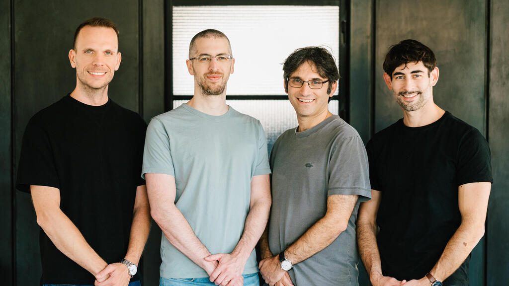 מייסדי אקט סקיוריטי מימין אילן פלאח co-founder & VP R&D יהונתן לנגר co-founder & CEO איתי קירשנבאום co-founder & CTO סטפן גולדברג co-founder & CPO