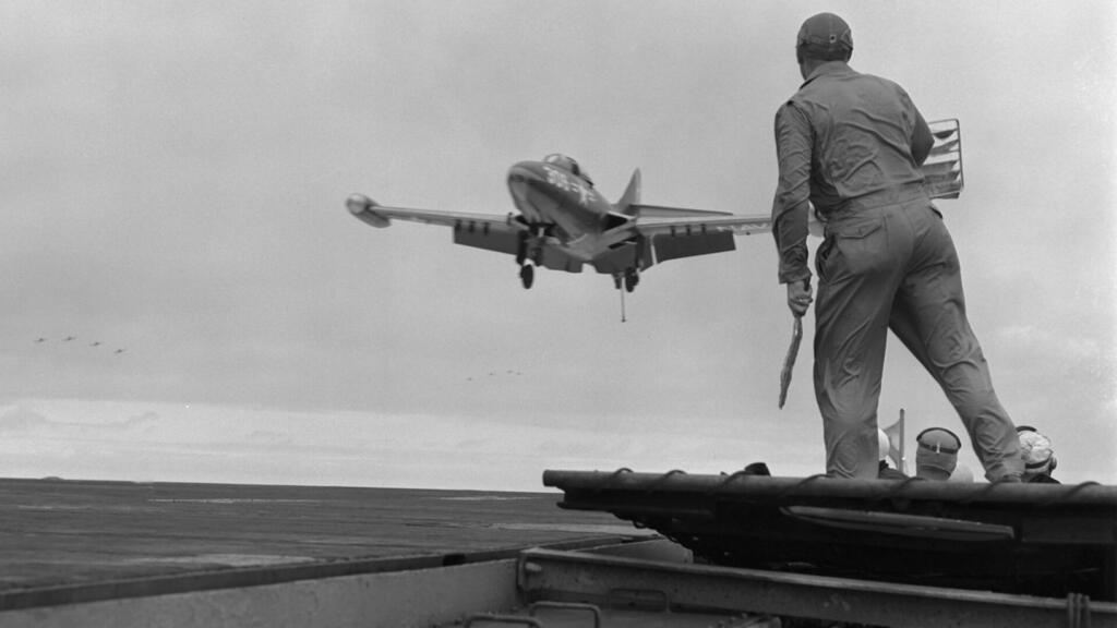 פנתר נוחת בשלום (צילום: USN) הקברניט פנתר מלחמת קוריאה 13