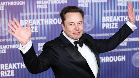התמיכה של מאסק במיזוג בין טסלה ו-SpaceX עלולה להקשות על הביצוע