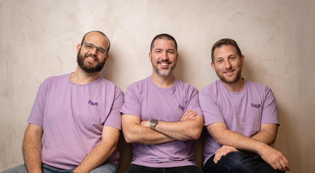 Faye team. (Photo: Lauren Gumport) מייסדי Faye. מימין: מוטי בבצ׳וק, אלעד שפר ודניאל גרין