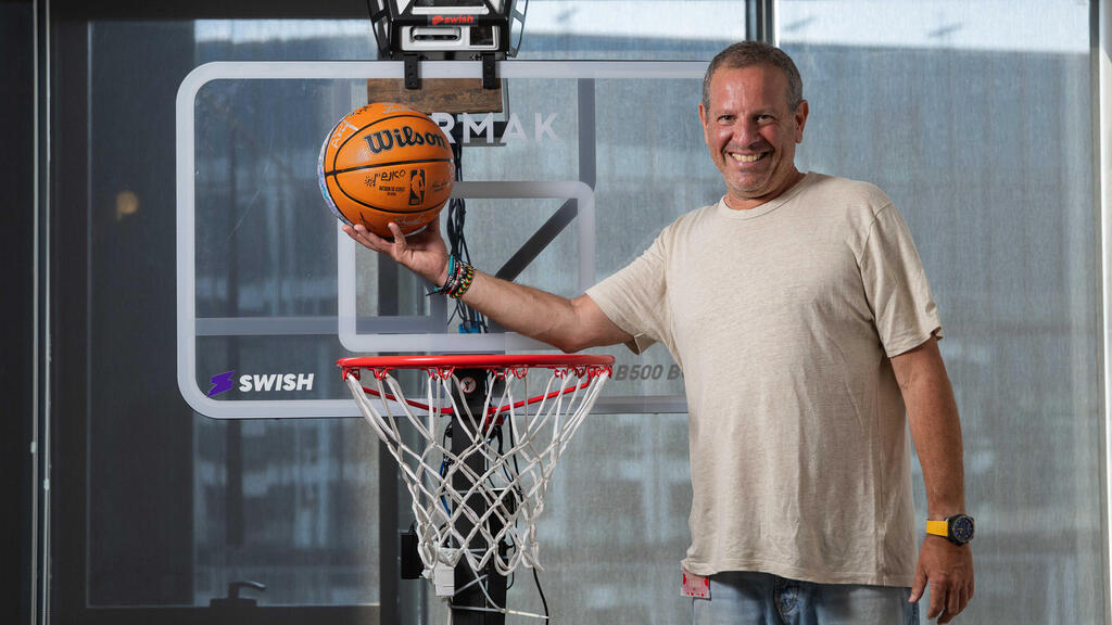 בר־אל. "מרכז בר־אל מנסה לסייע לדור היזמים הבא” (צילום: טל שחר) יואל בר אל יזם חברת sweesh יואל בר אל יזם חברת sweesh מספר משימה: 260805015 ידיעות עבור כלכליסט