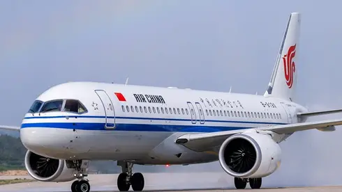צילום: Air China תחרות לבואינג ואיירבוס? מטוס C919 מתוצרת סין השלים טיסה מסחרית ראשונה מחוץ למדינה