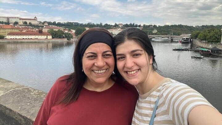 סיוע איתור נעדרות אימא בת אזרחיות ישראליות וינה מלי ליאל יהלומי הנעדרות מלי וליאל יהלומי צילום: מתוך עמוד הפייסבוק של שגרירות ישראל בוינה 