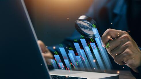 shutterstock בכיר בשוק ההון מזהיר: אימוץ המלצת שמחון עלול לפתוח פתח למשבר הצ'יליאני