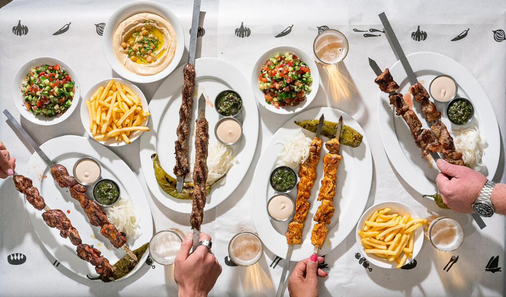 שיפודים במלח מים (צילום: אנטולי מיכאלו) שיפודים במלח מים