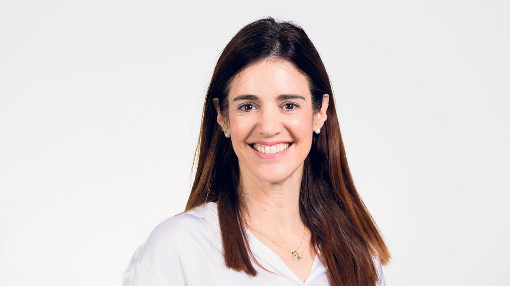 עו"ד אסנת דפנה, מנהלת היחידה לאכיפה אזרחית בפרקליטות המדינה. "משרד ממשלתי שנפגע, אנו כמו משרד עורכי דין עבורו" (צילום: אסף כהן) עו"ד אסנת דפנה מנהלת היחידה לאכיפה אזרחית בפרקליטות המדינה