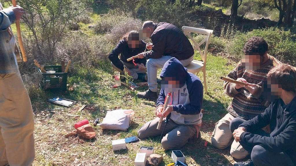 לוחמים פוסט־טראומטיים בחווה שיקומית. "זה שמישהו פסיכותרפיסטי לא אומר שהוא יכול לטפל בטראומה" לוחמים פוסט טראומטיים בחווה שיקומית