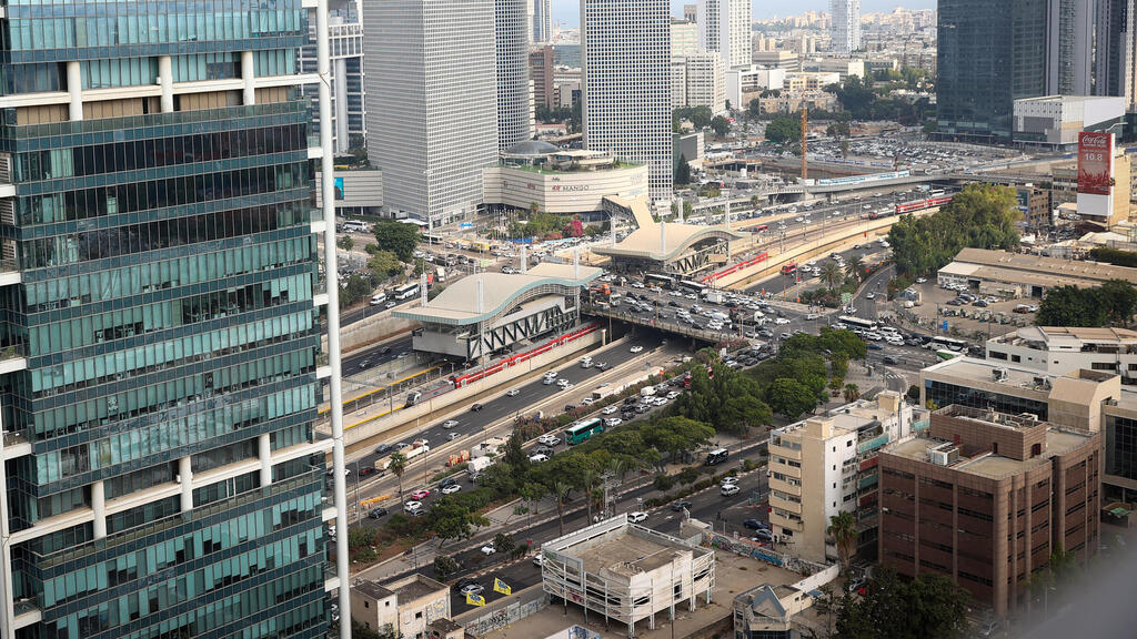 מחלף השלום, תל אביב (צילום: אביגיל עוזי) מחלף השלום, תל אביב