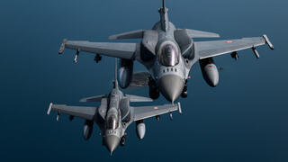 הקברניט חיל האוויר הטורקי מטוס  F-16 