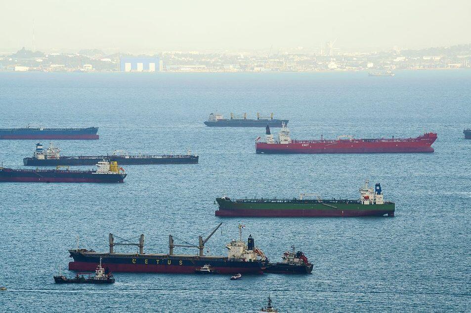 מיכליות נפט במצר הורמוז (צילום: Bloomberg) מיכליות נפט מצר הורמוז