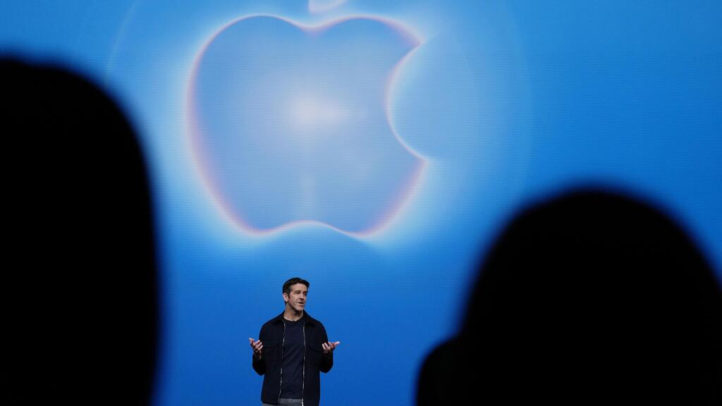 מנכ"ל אפל ג'ון טרנוס באירוע ההשקה (צילום: David Paul Morris/Bloomberg) מנכ"ל אפל ג'ון טרנוס באירוע ההשקה