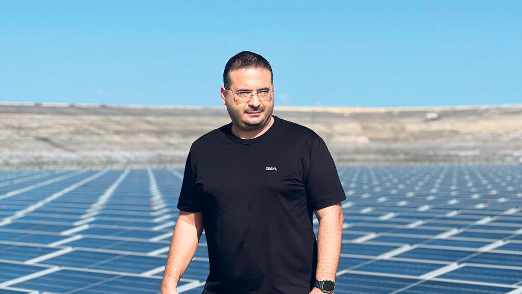 עופר ינאי, יו"ר מייסד ובעל השליטה בחברת נופר אנרגיה: "אסור ש־AI יכלה את מאגרי האנרגיה הלאומיים. הפתרון ברמה הלאומית יכול להיות גם כורים גרעיניים זעירים שיכולים לתת מענה" עופר ינאי יו"ר מייסד ובעל השליטה בחברת נופר אנרגיה