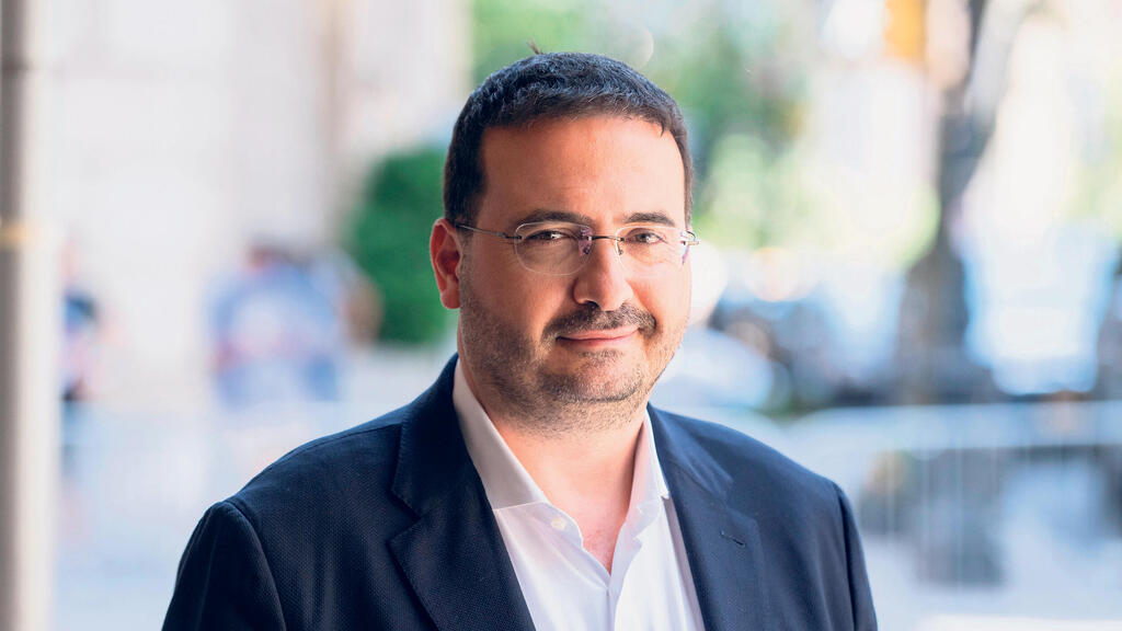  עופר ינאי יו"ר מייסד ו בעל השליטה בחברת נופר אנרגיה