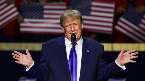 צילום: ALEX WONG / GETTY IMAGES כלכלת ארה"ב צמחה ב-3.4% ברבעון השלישי, מעל התחזיות