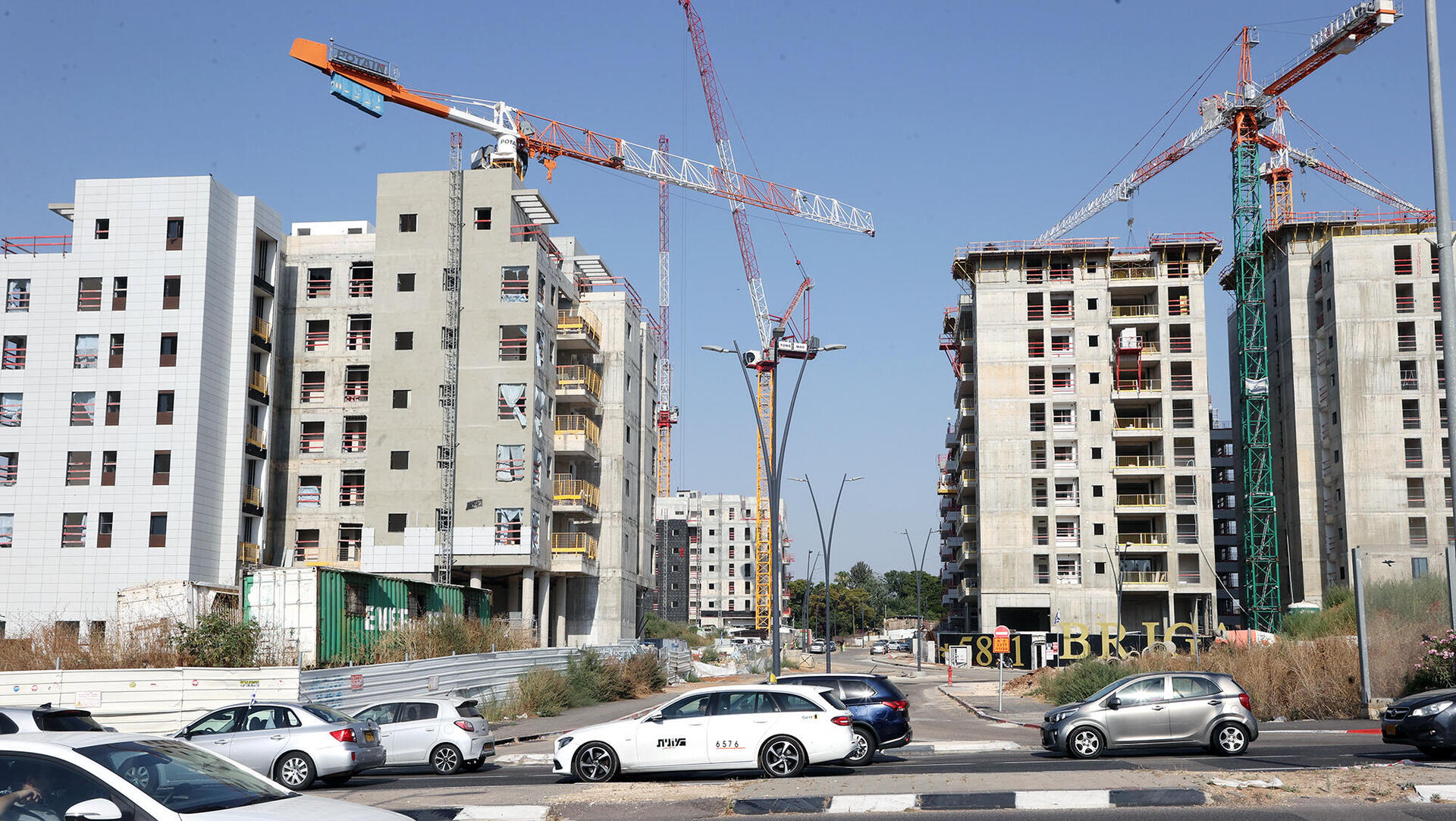 בנייה חדשה מתחם המאה ב רעננה