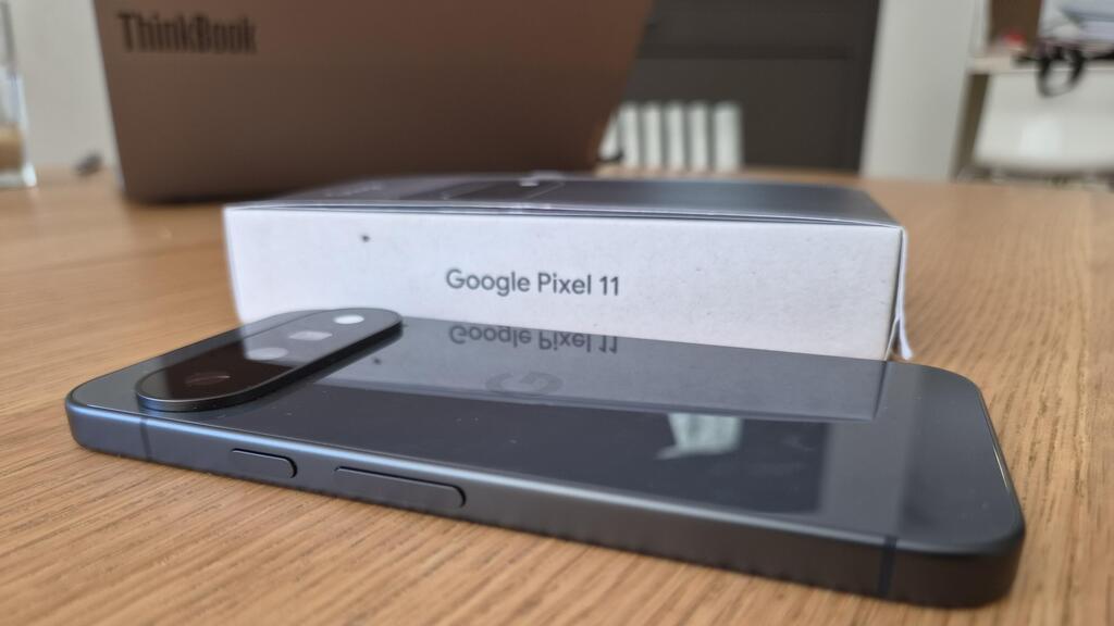 Google Pixel 11 (Itai Smuskowitz) גוגל Pixel 11