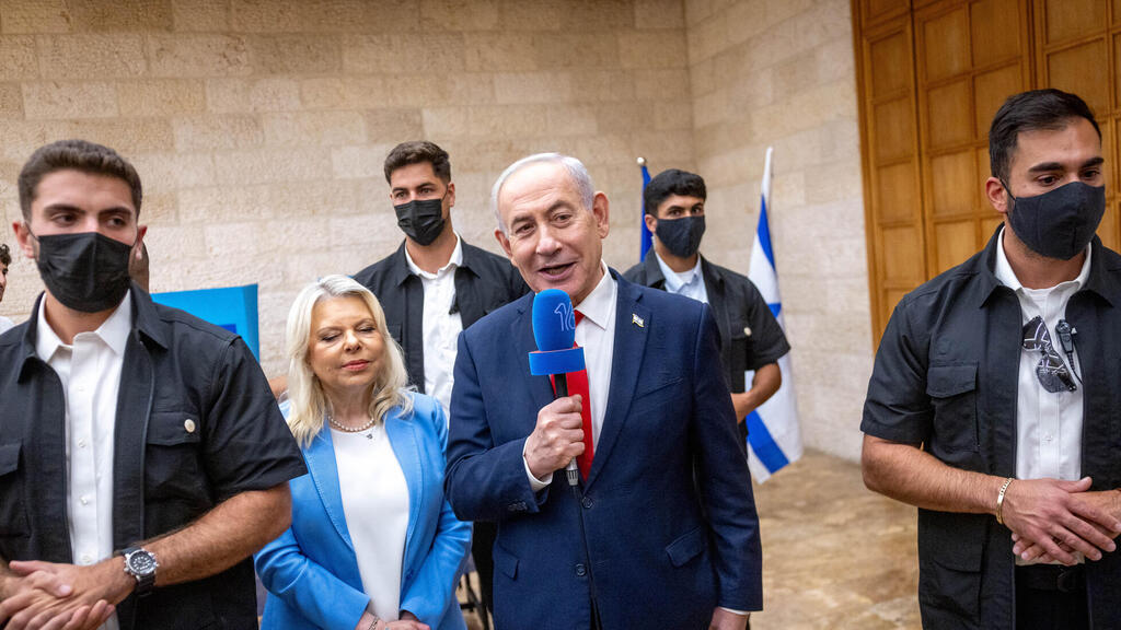 נתניהו ורעייתו (צילום: חיים גולדברג פלאש 90) בנימין נתניהו ראש הממשלה שרה נתניהו רעייתו של ראש הממשלה