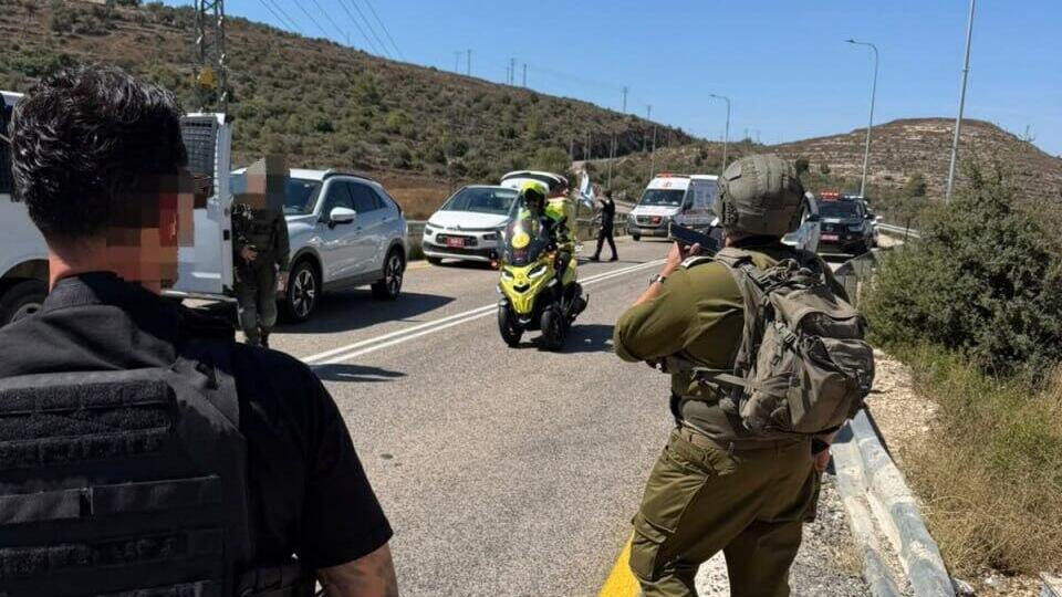 זירת הפיגוע בבנימין (צילום: סעיף 27א' לפי חוק זכויות יוצרים) זירת הפיגוע בבנימין