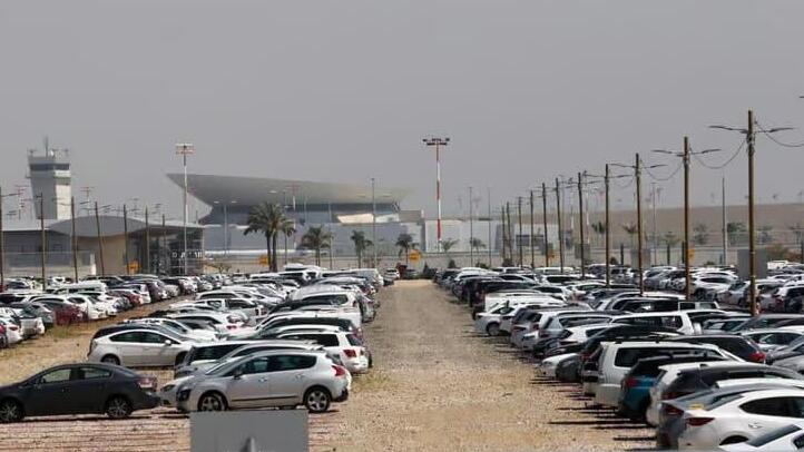חניון מלא בנתב"ג (צילום: ערן גרנות) חניון מלא בנתב"ג