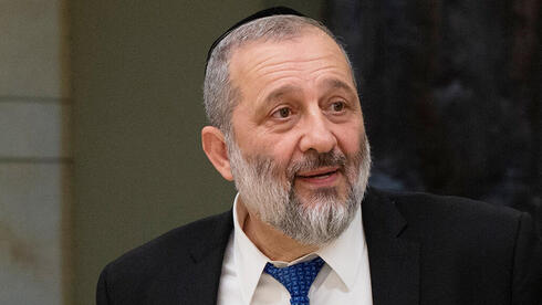 אותו דבר, רק הפוך: הגרסה של דרעי לתוכנית החומש למגזרי הערבי