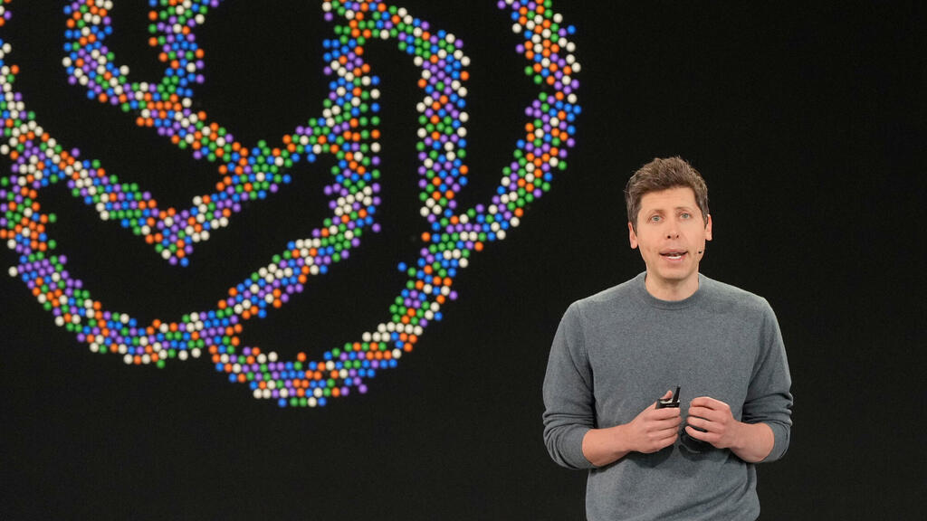 מנכ"ל OpenAI סם אלטמן (צילום: AP Photo/Jeff Chiu) מנכ"ל OpenAI סם אלטמן בכנס המפתחים של החברה