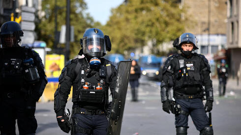 צילום: REUTERS/Sarah Meyssonnier המחאות בצרפת: 500 בתי ספר יישארו סגורים היום