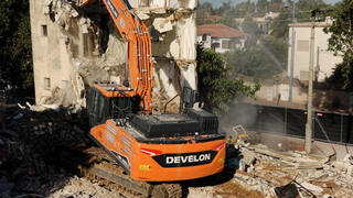 צילומים של הריסת מתחם הצפירה בפרדס חנה