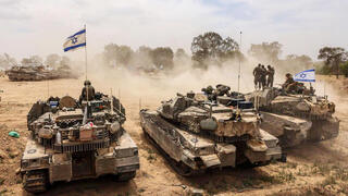 היערכות כוחות שריון לקראת תמרון בעיר עזה