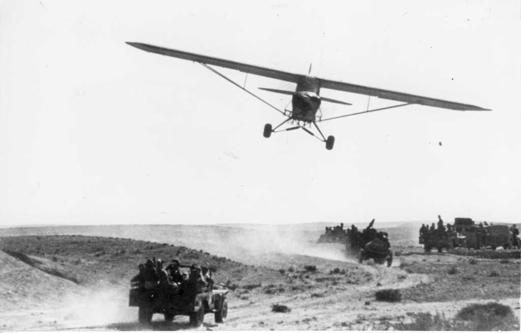 פייפר מעל לשיירה בחזית הדרום של מלחמת העצמאות (צילום: דובר צה"ל) הקברניט המערך הטכני מטוסים 6