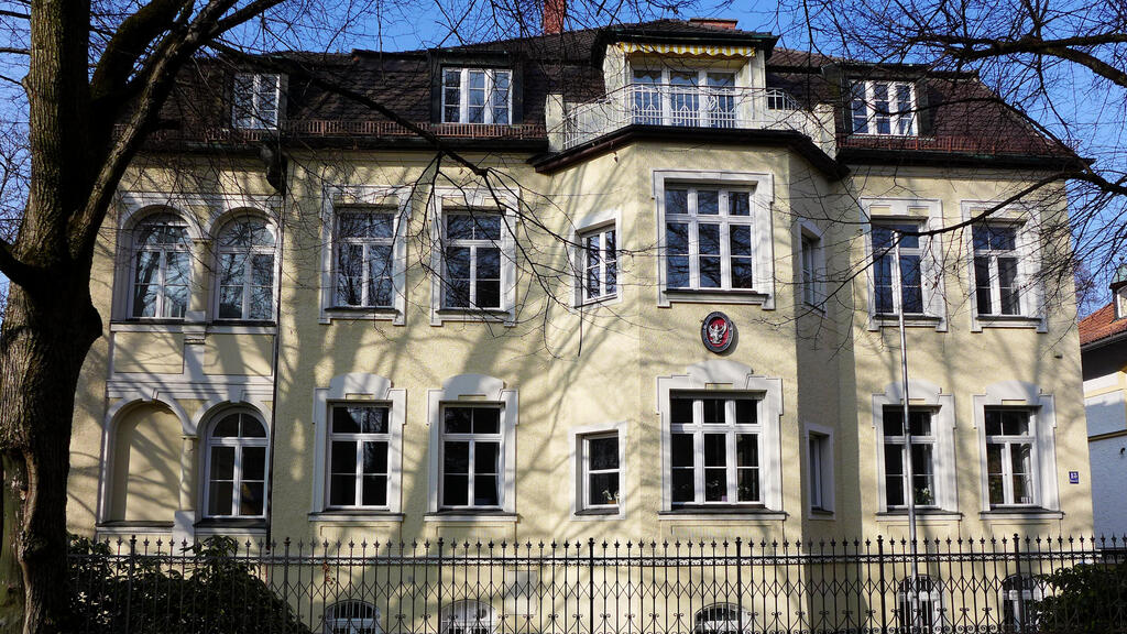The Heilbronner estate in Munich (Courtesy of Paul Laporte) אחוזת היילברונר במינכן. אחרי שהנאצים עלו לשלטון, הם הפקיעו מידי המשפחה את הבעלות על הבנק א"מ וי' היילברונר