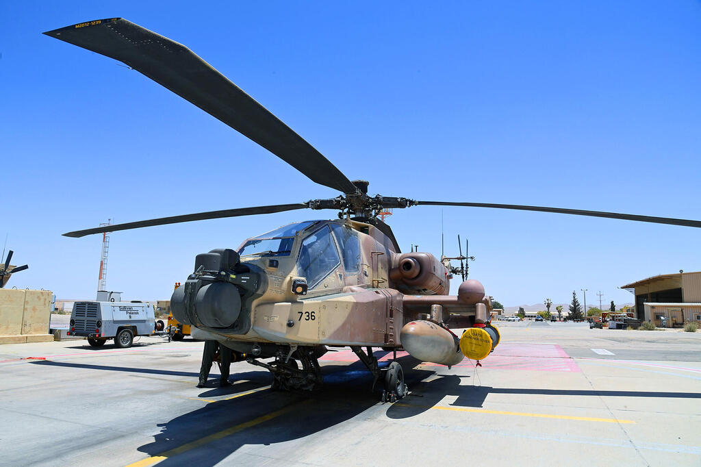 Apache. (Photo: Herzl Yosef) מסוק אפאצ'י ב בסיס רמון