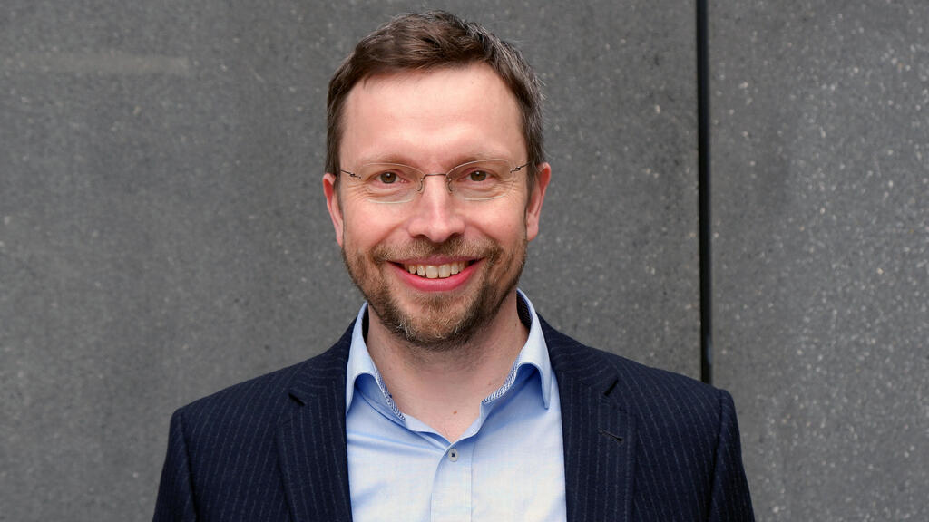 Prof. Hannes Zacher (Pamela Petersen) Prof. Hannes Zacher