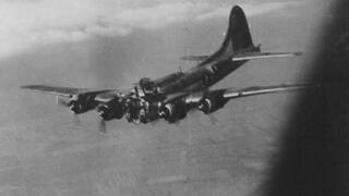 הקברניט מפציצים B17