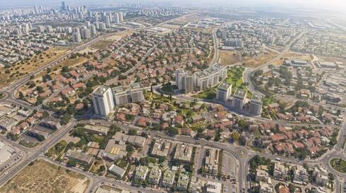 הדמיה: אלונים גורביץ' אדריכלים בוני ערים שלוש תוכניות, 1,405 דירות ובעיה אחת גדולה: מי יממן את ההתחדשות העירונית בצפון?