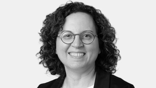 מנהיגות חינוכית אמיתית לא משנה את המראה. היא משנה את המציאות