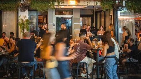 צילום: חיים דוד המסיבה נגמרה? ביהמ"ש ביטל את היתרי הצבת השולחנות והכיסאות בלילה על הכביש בנחלת בנימין בת"א