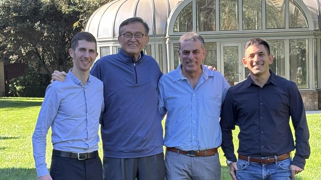 Classiq founders alongside Intel CEO Lip-Bu Tan
