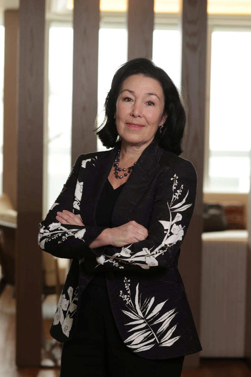 Yalangoch balerinalar bolinish bilan shugullanadi. Porno ayol nasoslar