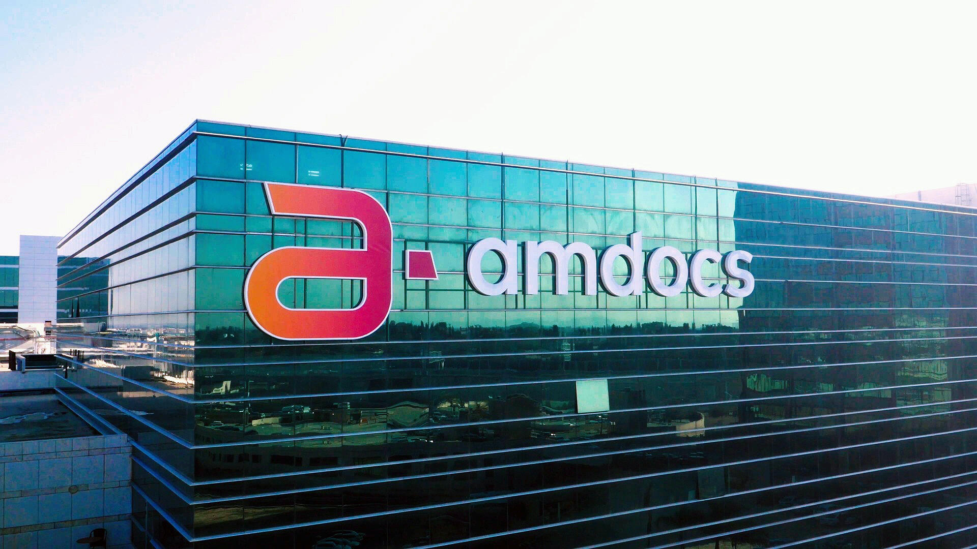 Amdocs Media's Vubiquity Secures Multi-Year Content Services Agreement with  Liberty Global - Vubiquity