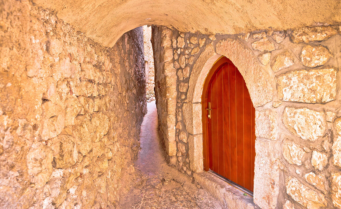 צר לי: רחובות שצריך להתאמץ כדי לעבור בהם